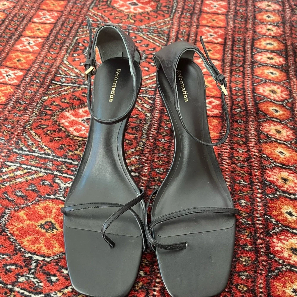 Reformation Black Gigi Strappy Mid-Heel Sandals - Picture 2 of 7
